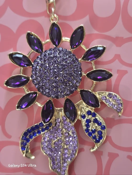 Beautiful Flower Bag Charm/ Keychain NEW - Picture 10 of 15